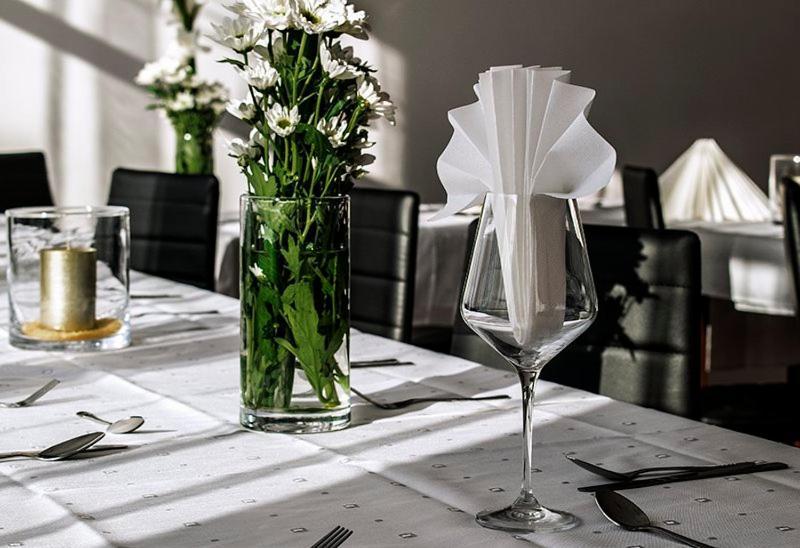 Hotel Hensch Łódź Dış mekan fotoğraf